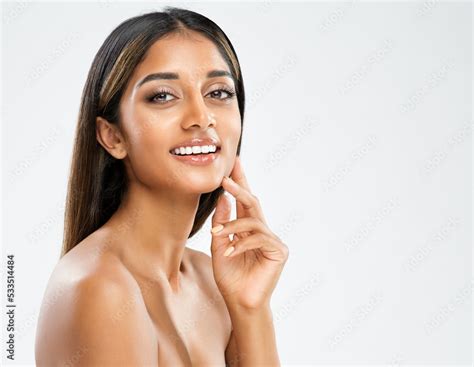 Model with naturally smooth skin