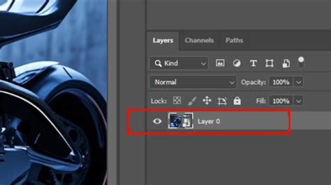 Comparison of scaling a regular layer vs. a Smart Object in Photoshop