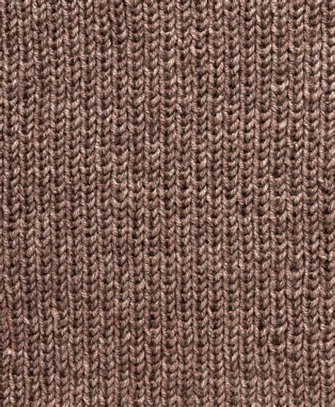 Color selection for knit fabric texture