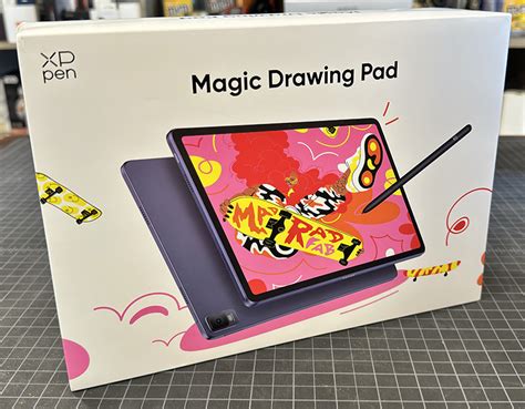 XPPen Magic Drawing Pad with included accessories