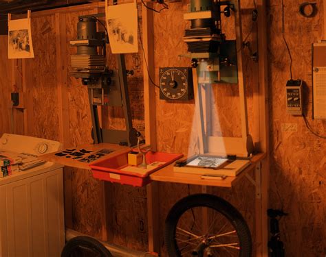 Darkroom dodging and burning setup