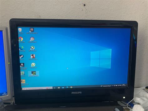 Diagram showing a 3:2 image being cropped to fit a 5:4 print, illustrating the loss of image area.