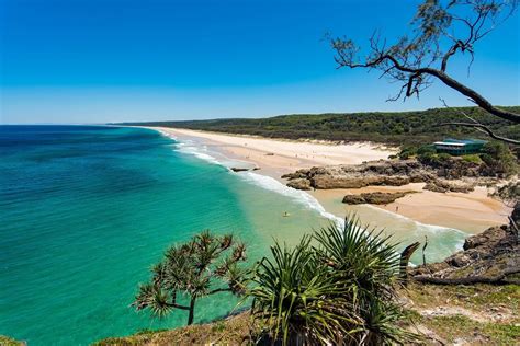 Photo of a beach on North Stradbroke Island