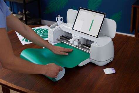 Cricut cutting machine with sticker paper